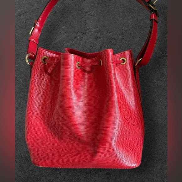 Louis Vuitton Shoulder Bag Petit Noe Epi Leather Red Drawstring Purse M44107 - Picture 8 of 14